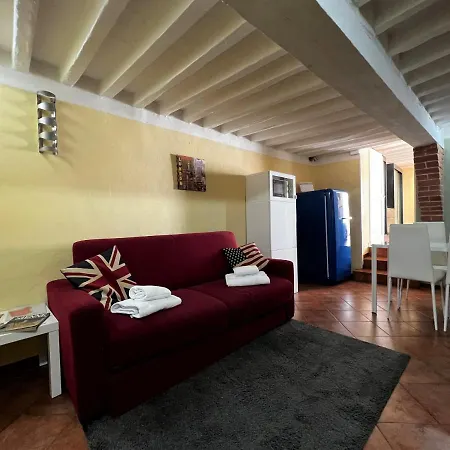 Appartamento Mezzanino Al Porrione Siena